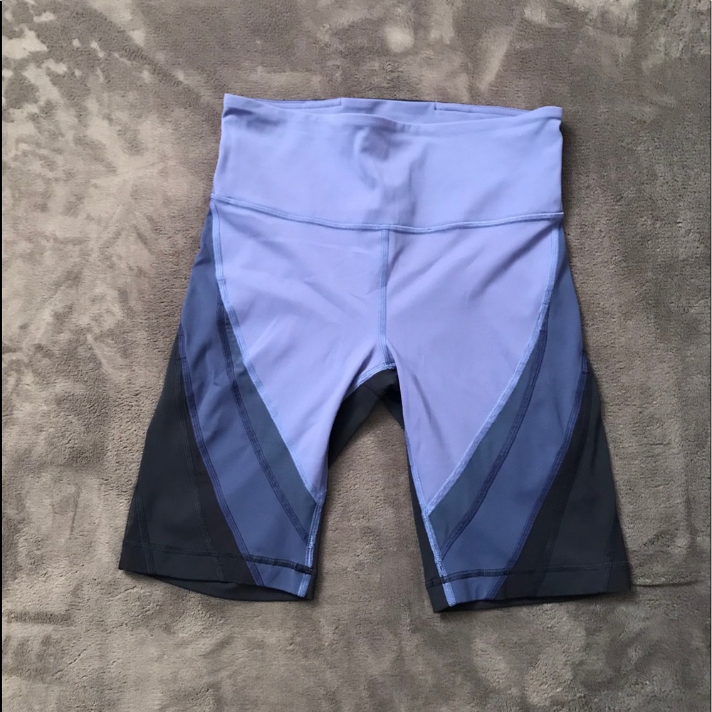 Lululemon Athletica high waisted shorts size 6